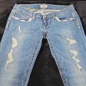 Daytrip Women's Light Blue Distressed Skinny Jeans